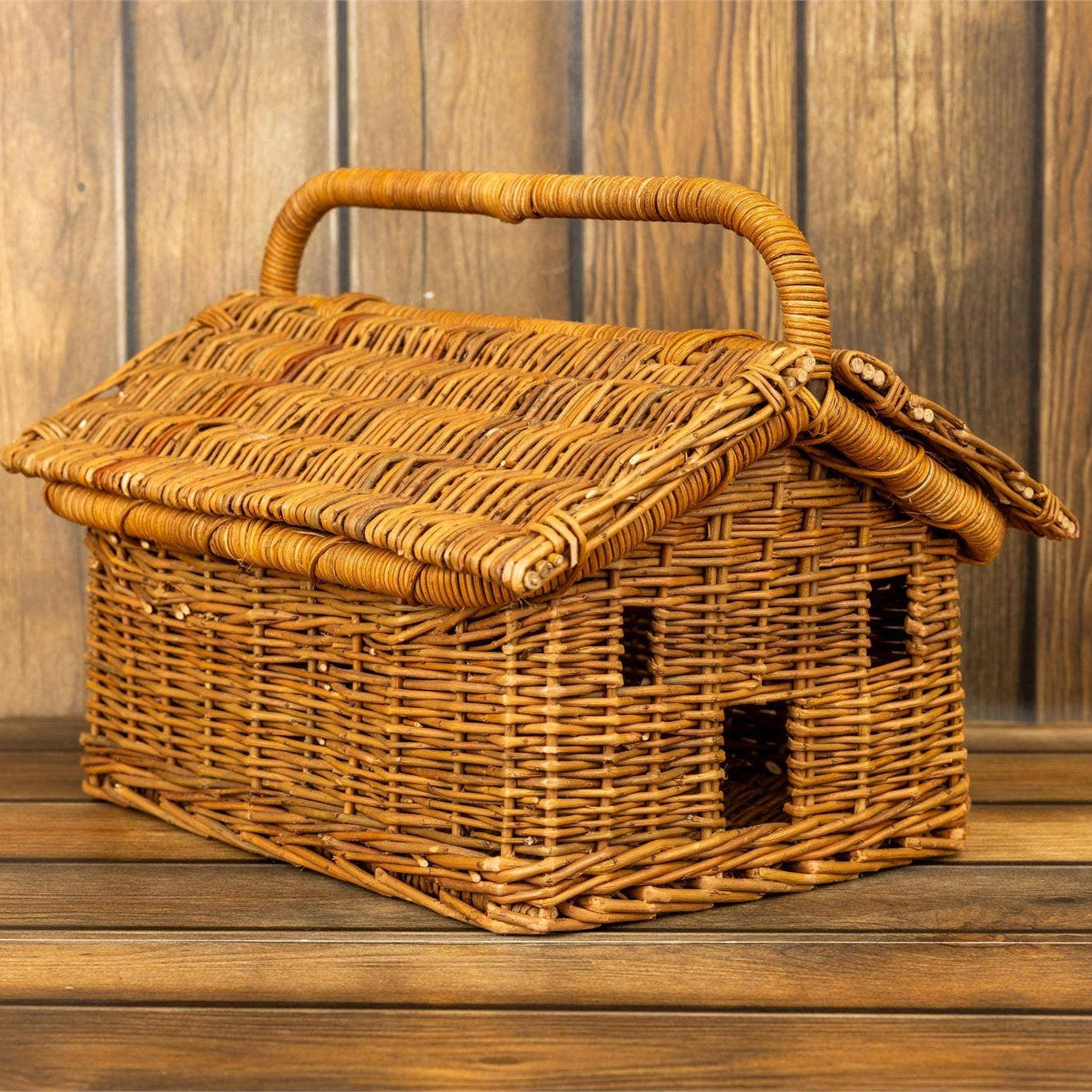 Homestead Hideaway Basket
