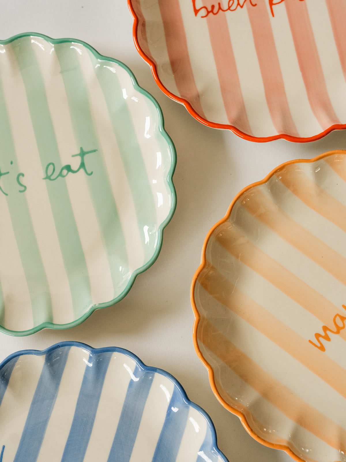 Enjoy Dessert Plates S/4