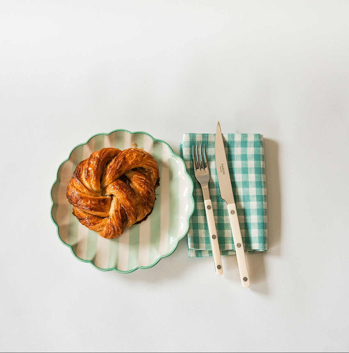 Enjoy Dessert Plates S/4