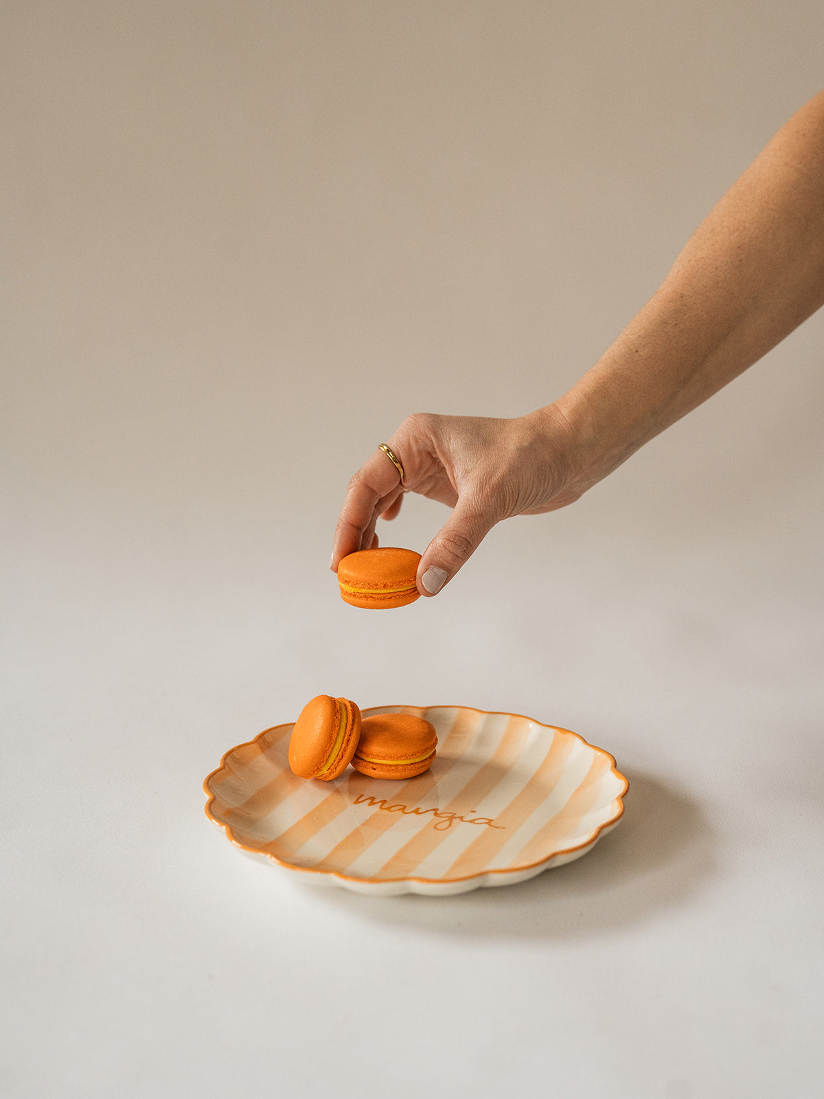 Enjoy Dessert Plates S/4
