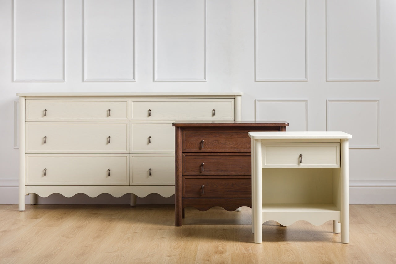 Onda 3-Drawer Oak Nightstand