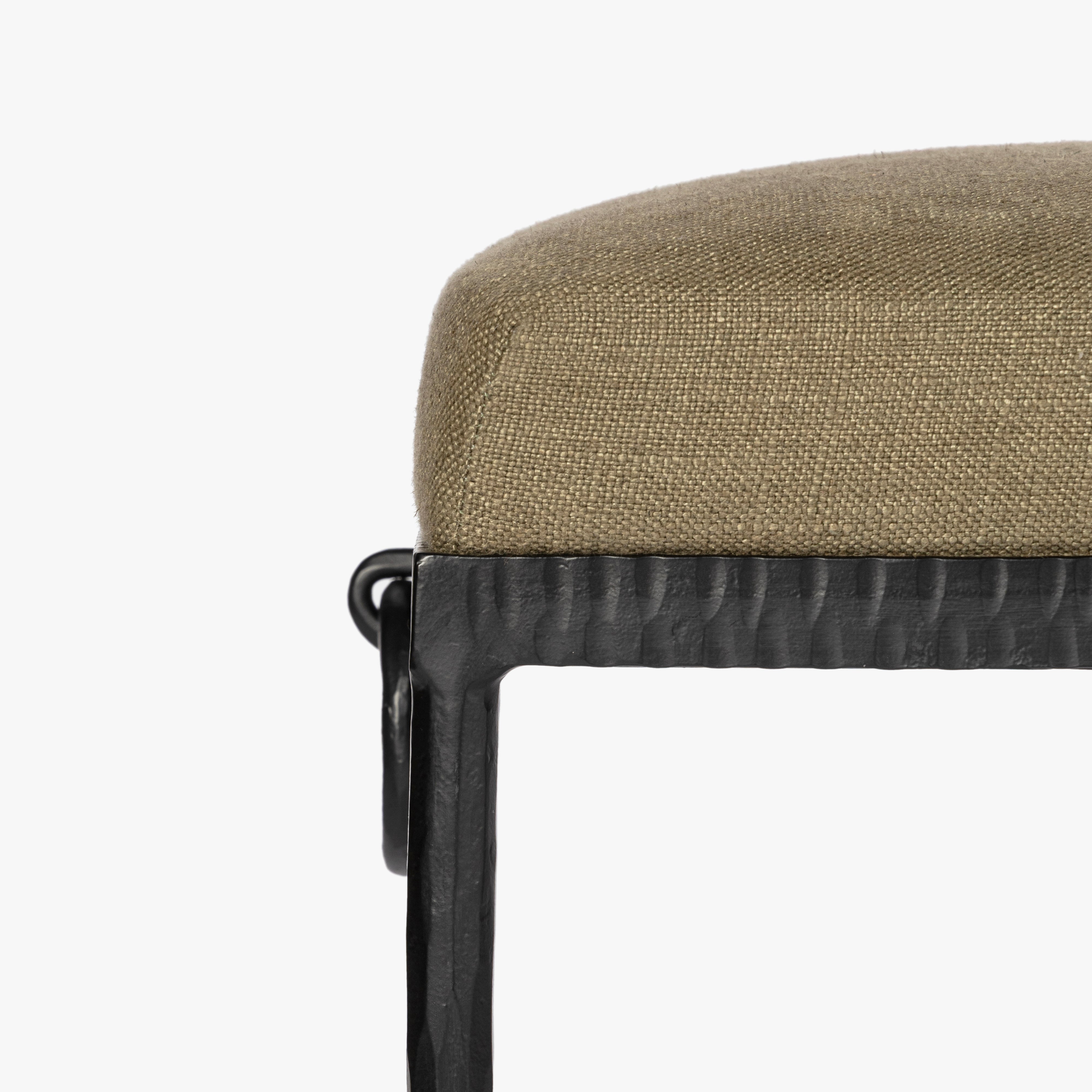 Loam Hammered Bench