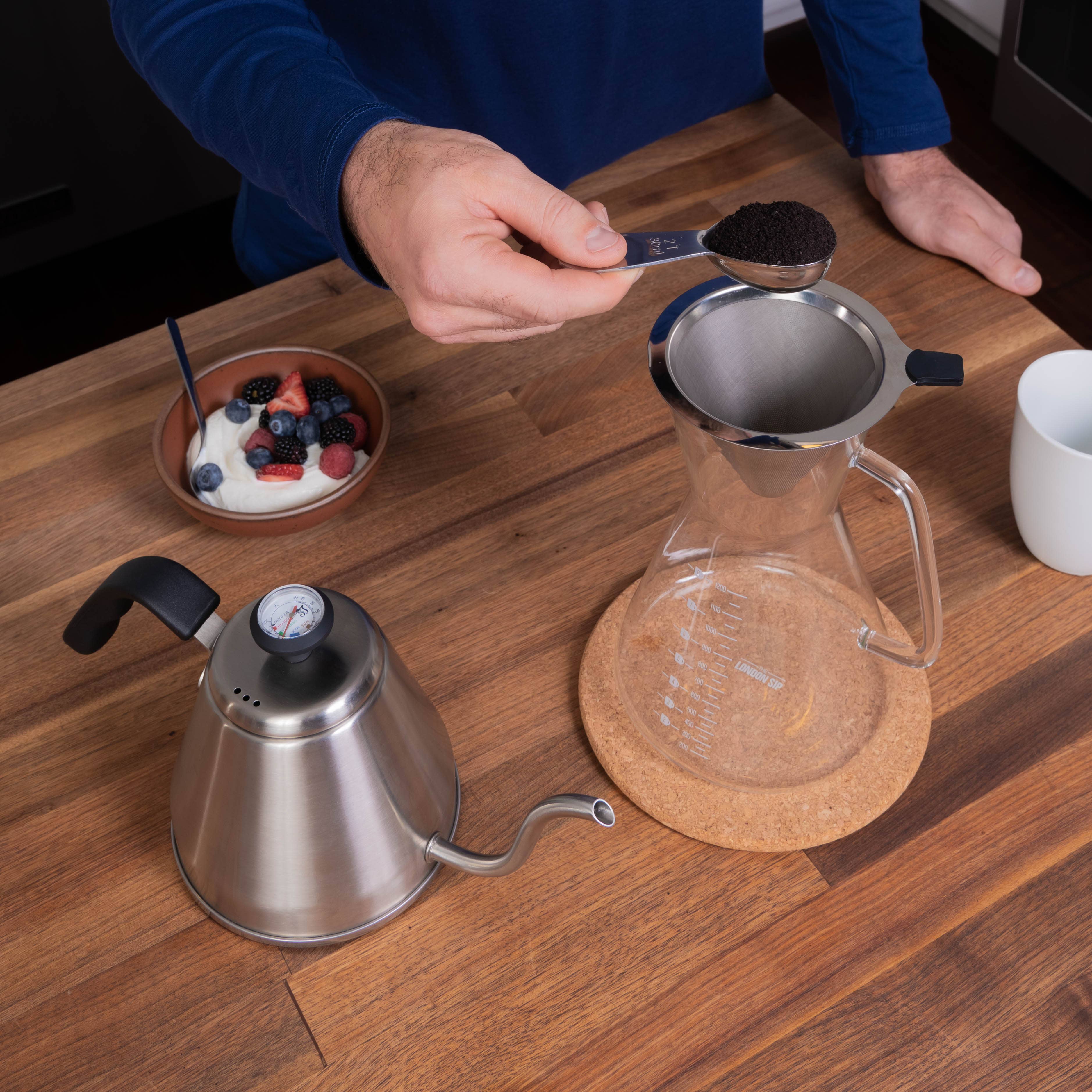 London Sip Stainless Steel Kettle w/ Beverage Thermometer
