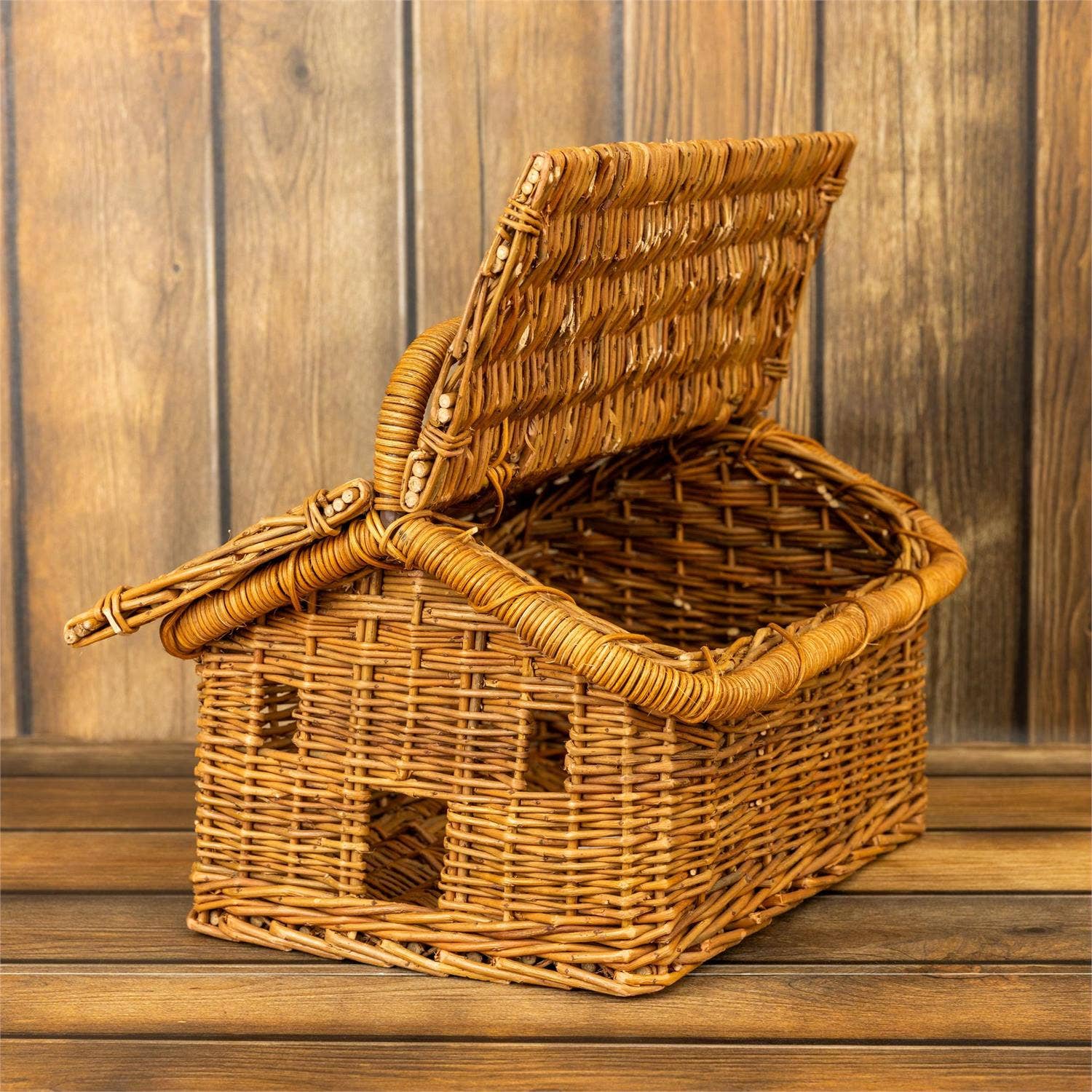 Homestead Hideaway Basket