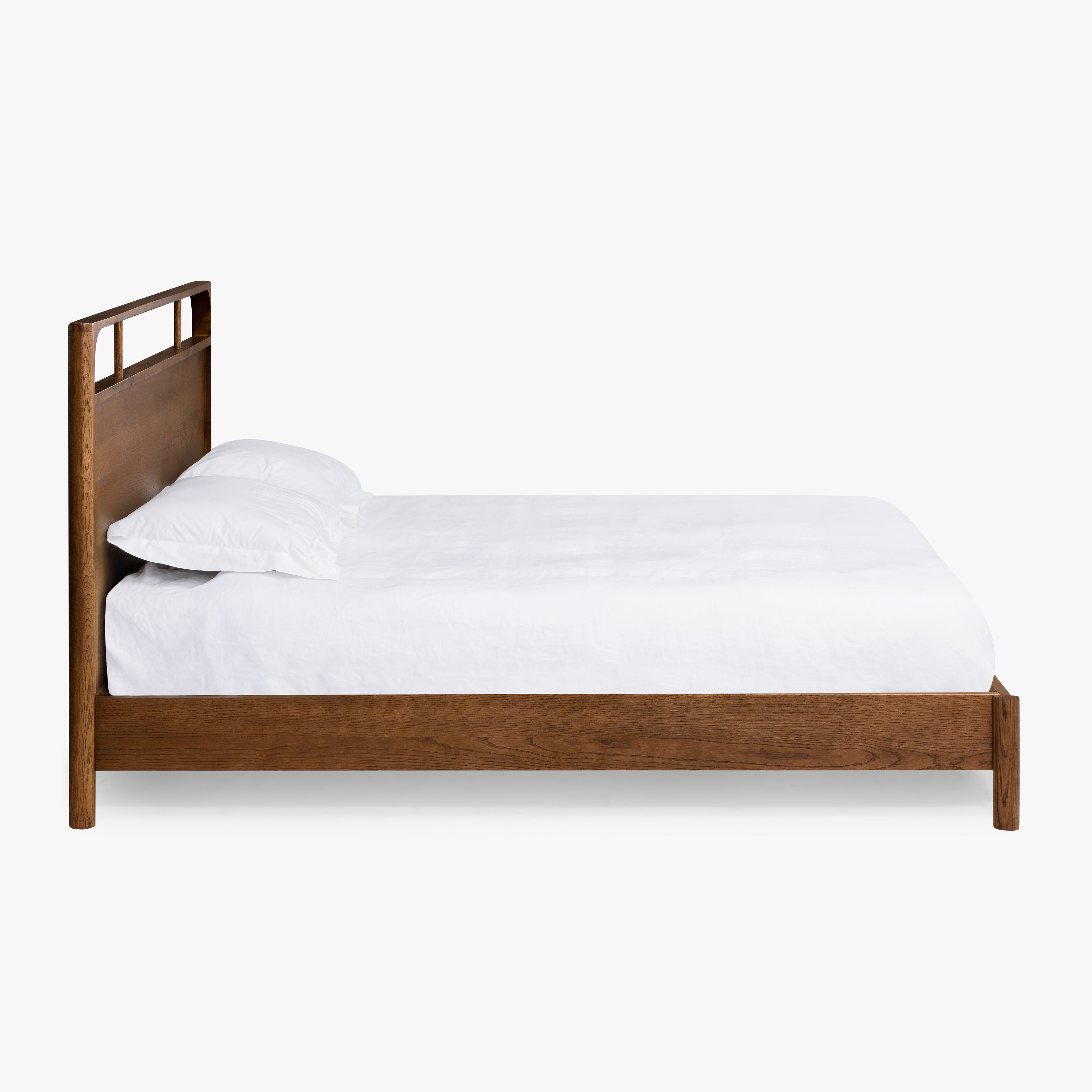 Cali Oak Bed