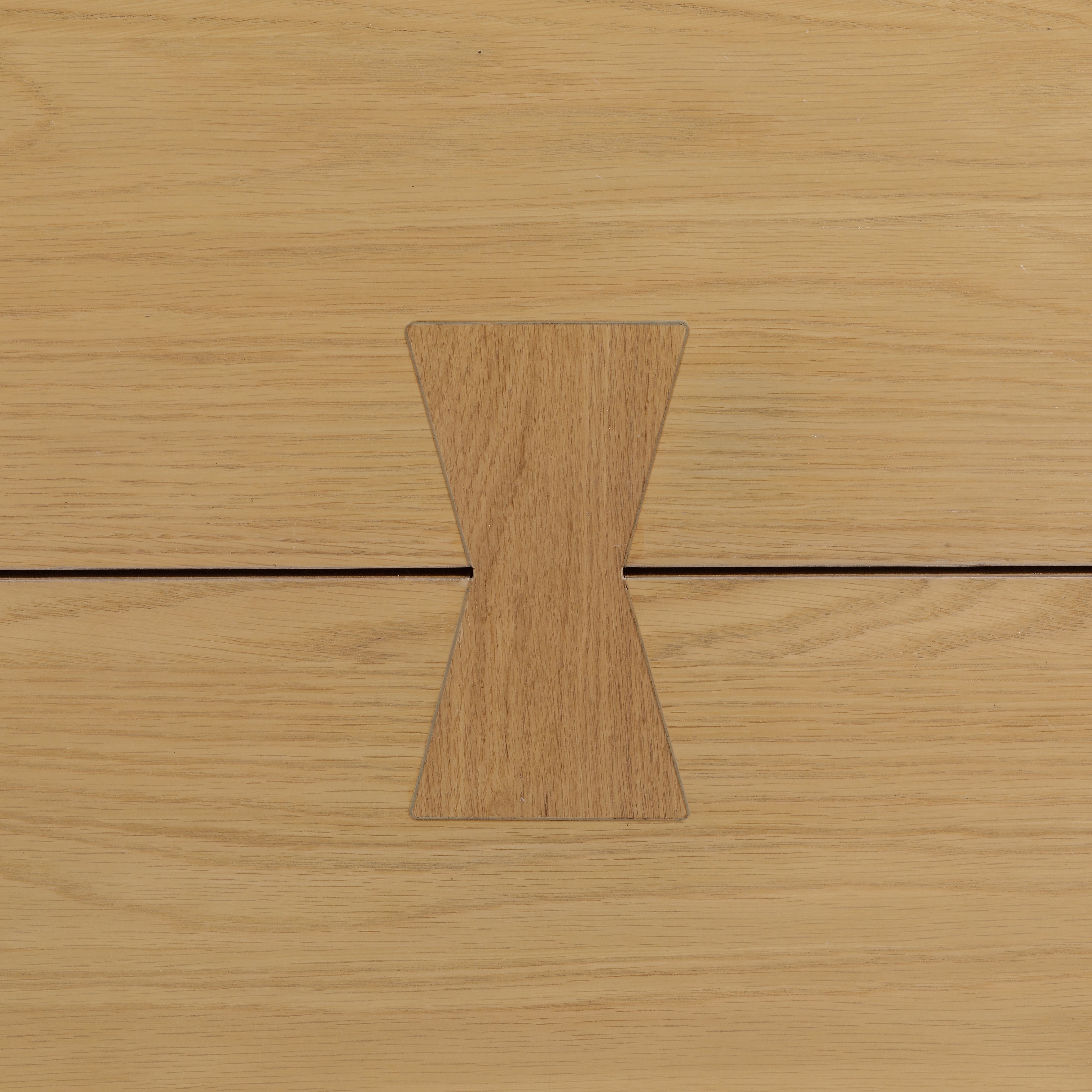 Kaja Oak Dining Table