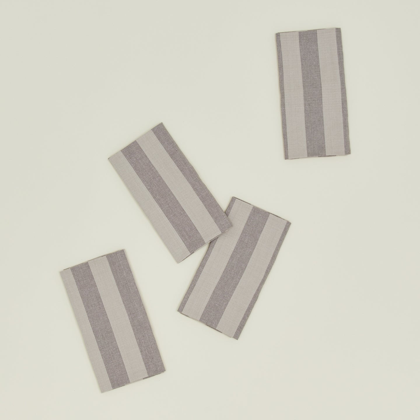 ESSENTIAL STRIPED DINNER NAPKIN - SET OF 4