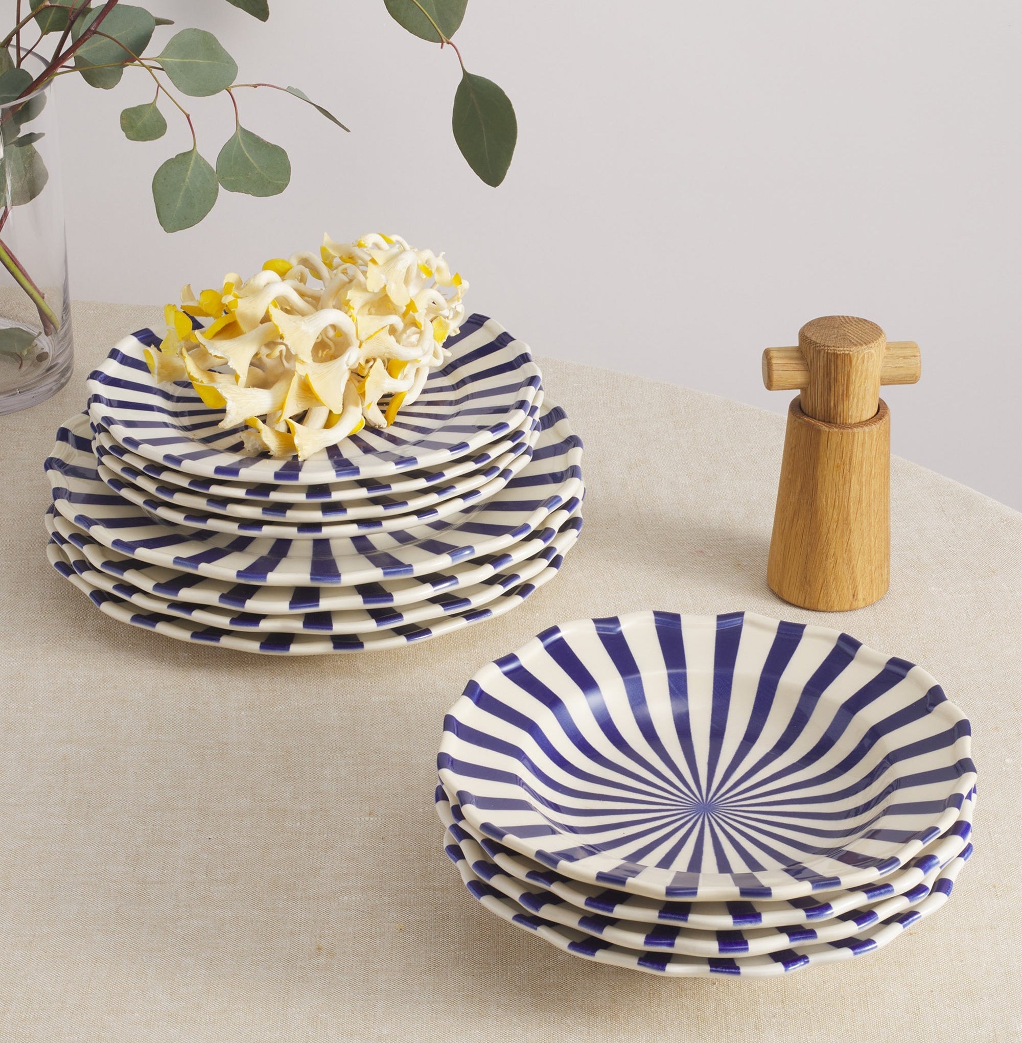Mafalda 12 Piece Dinnerware Set with Pasta Bowl
