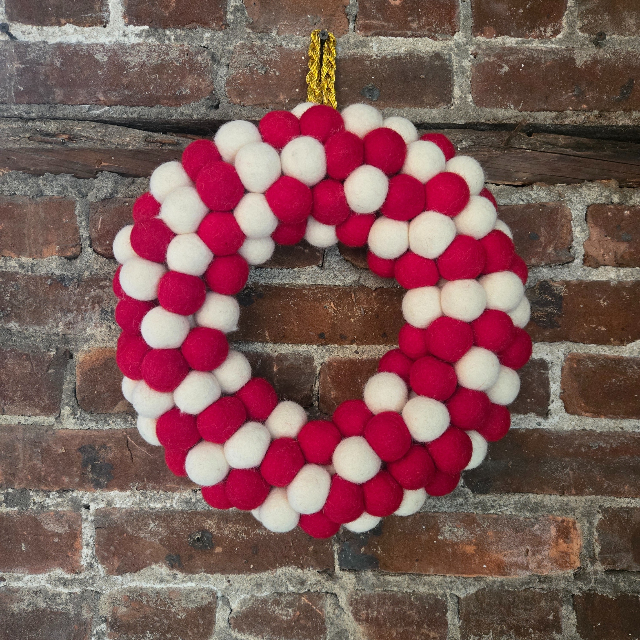 Red and White Felt Bauble Christmas Wreath