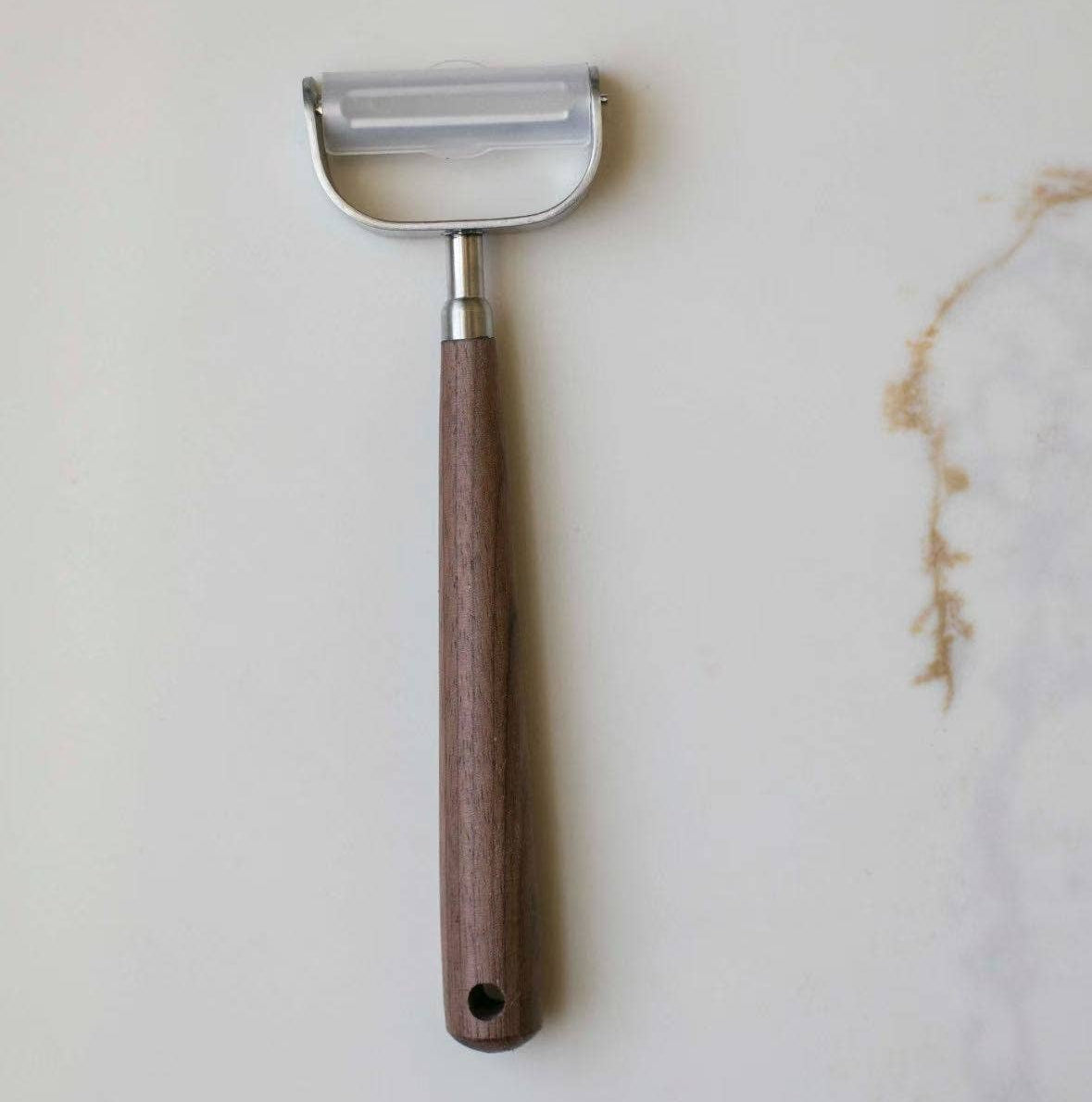 Vegetable and Fruit Peeler