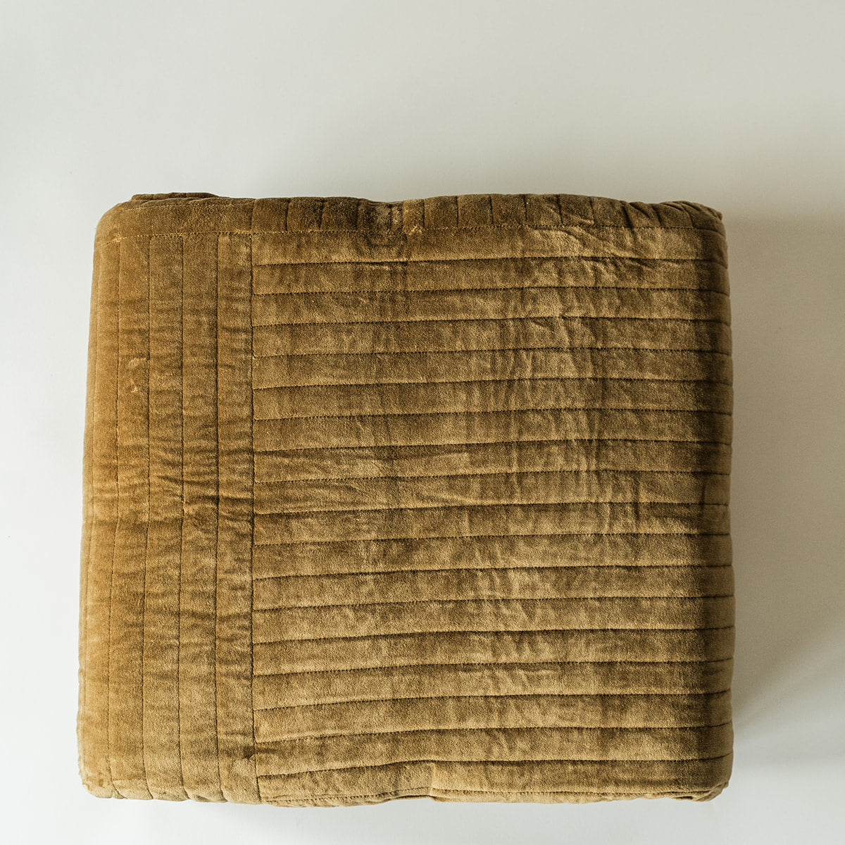 Channel Grid Velvet Quilt