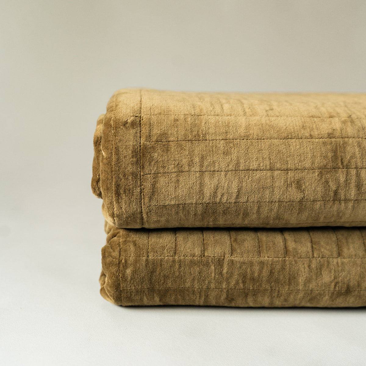 Channel Grid Velvet Quilt