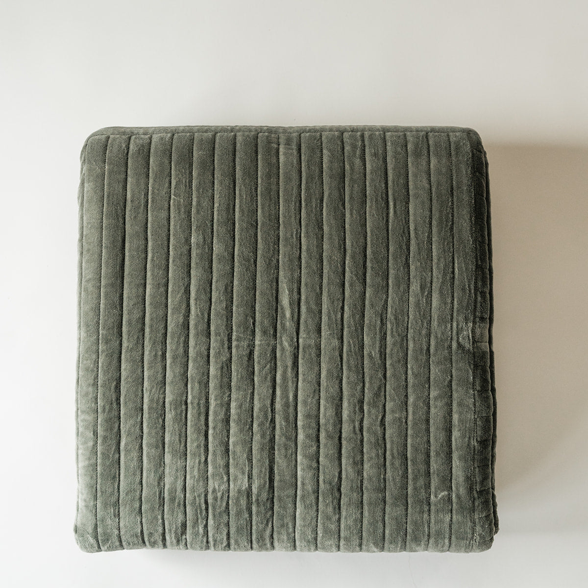 Channel Grid Velvet Quilt