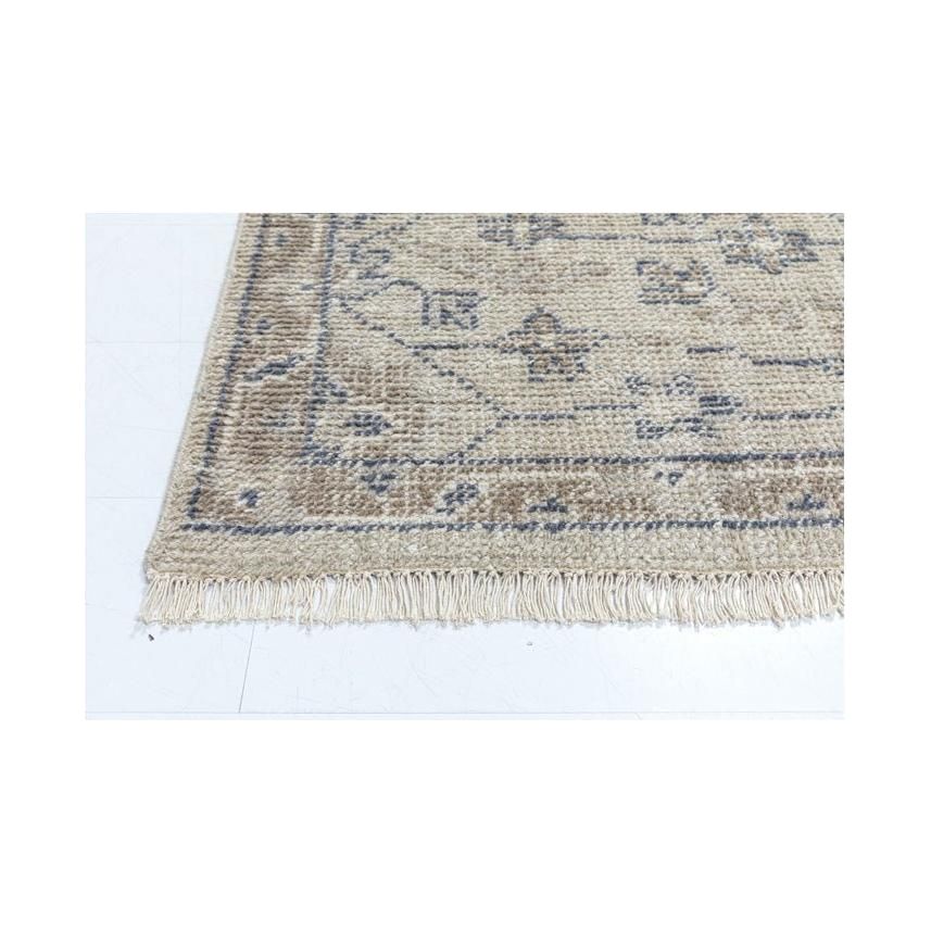 Hand Knotted Finial Rug