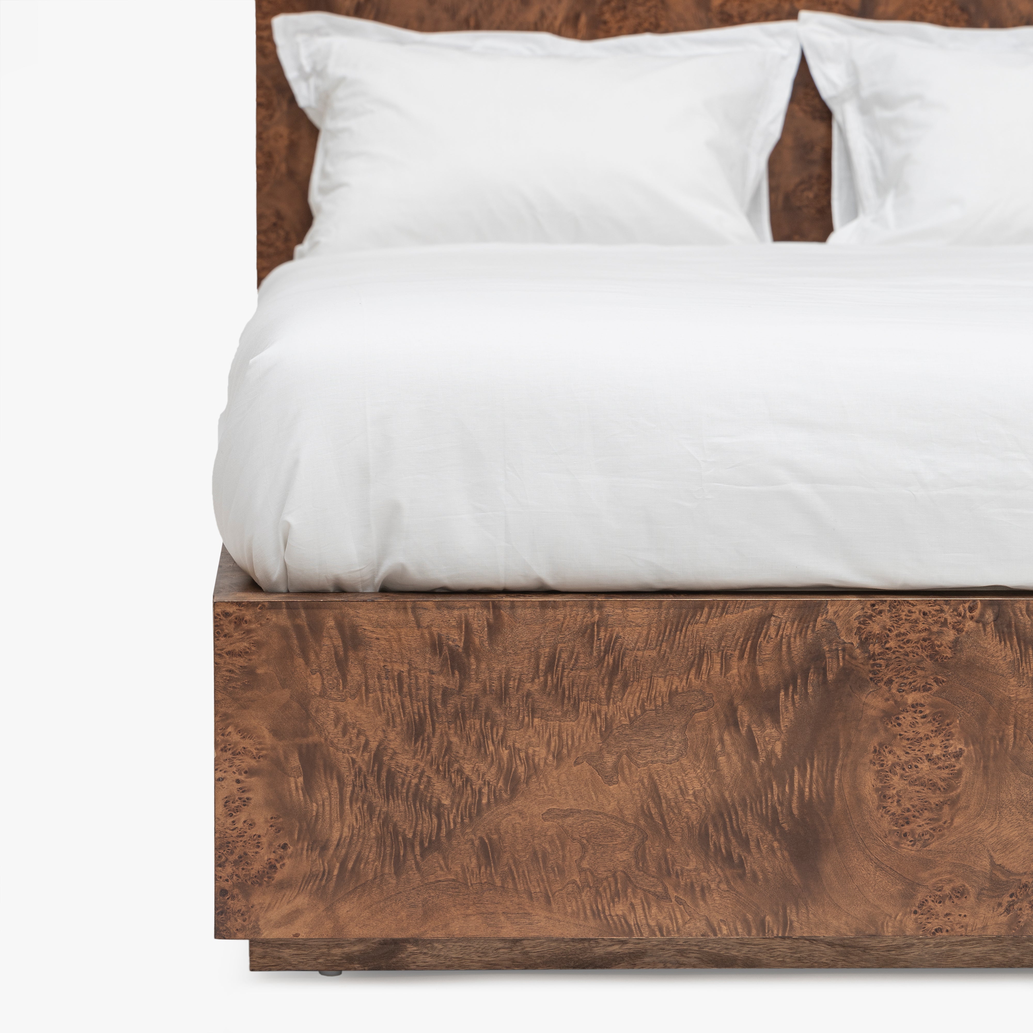 Wesley Burl Bed