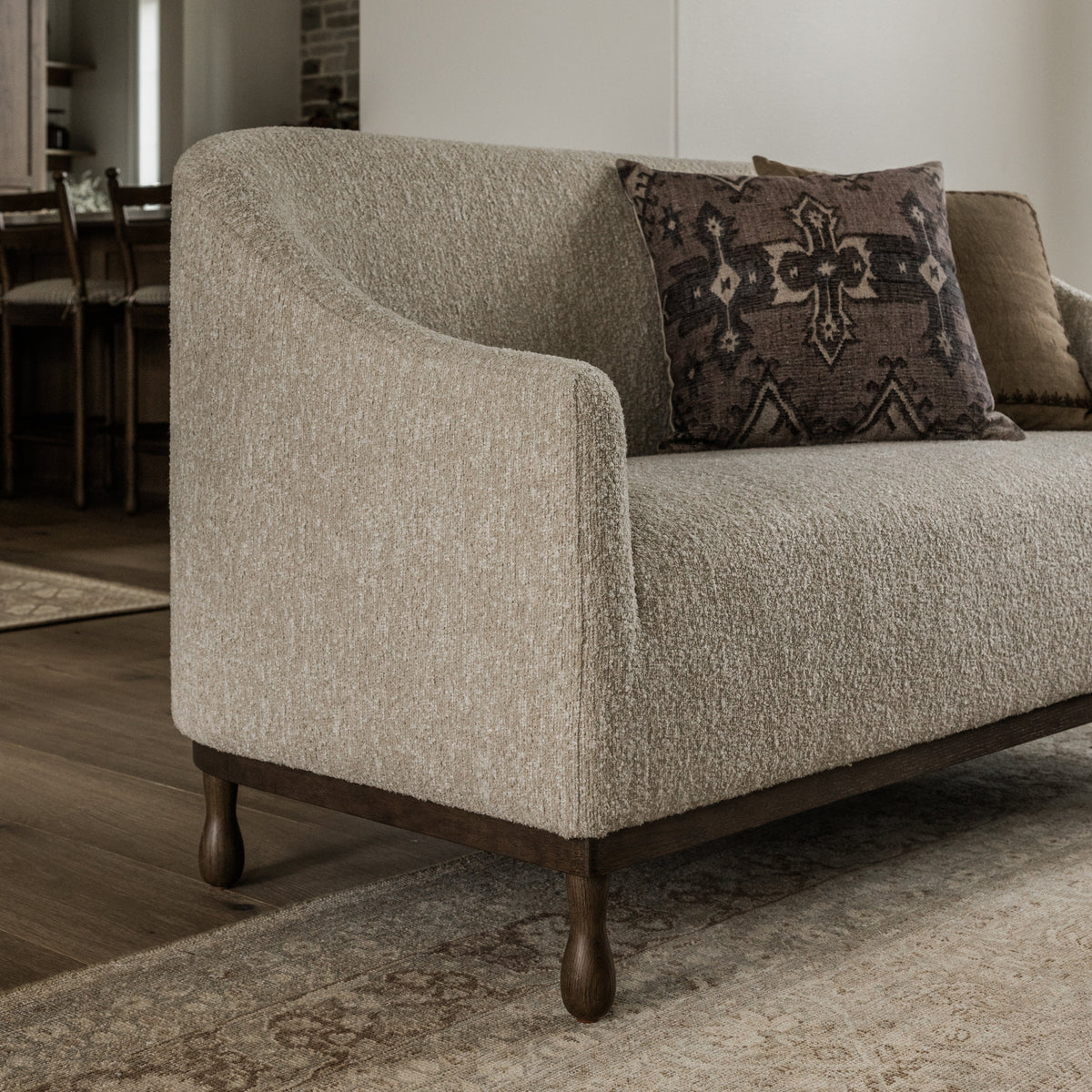 Gavin Settee