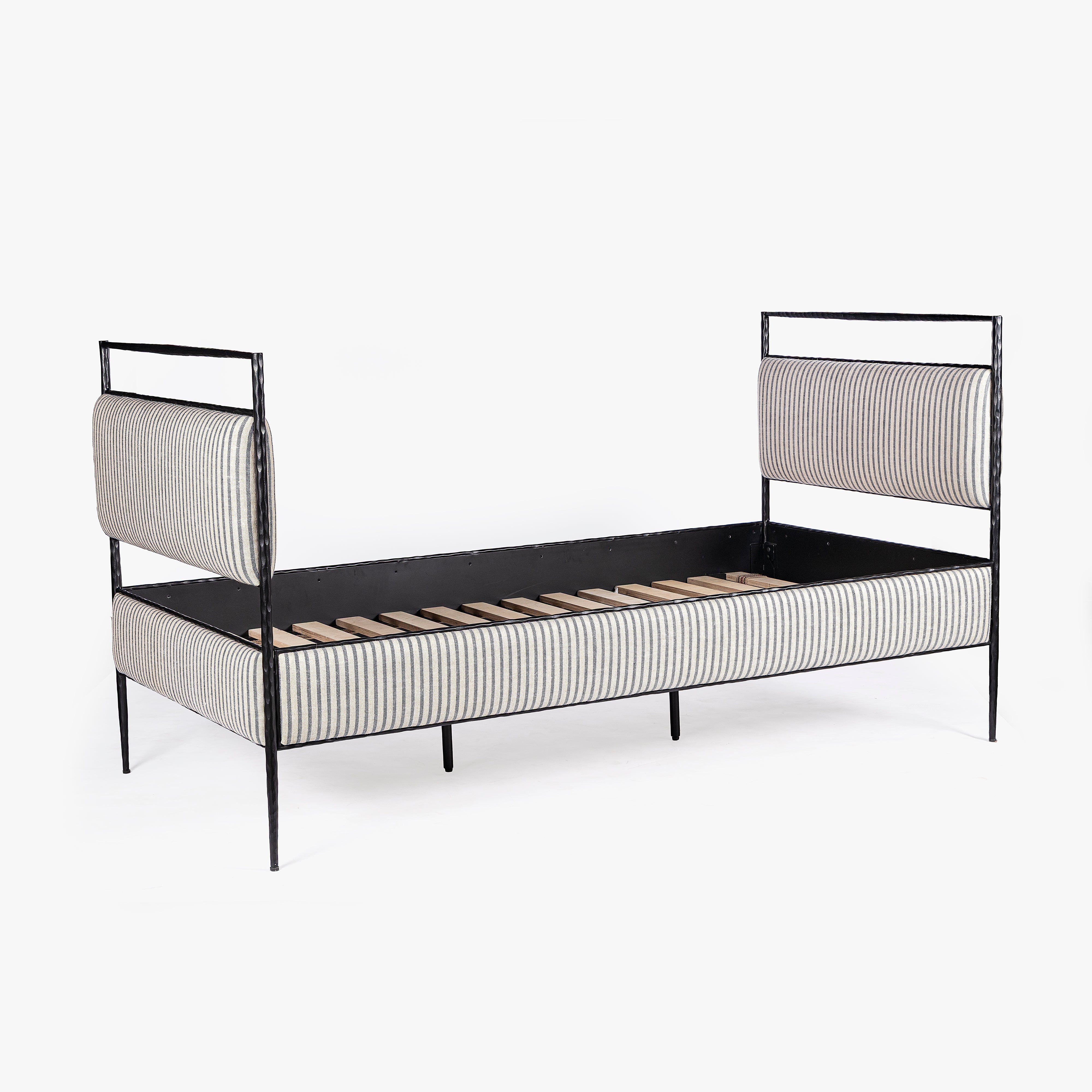 Soma Hammered Daybed