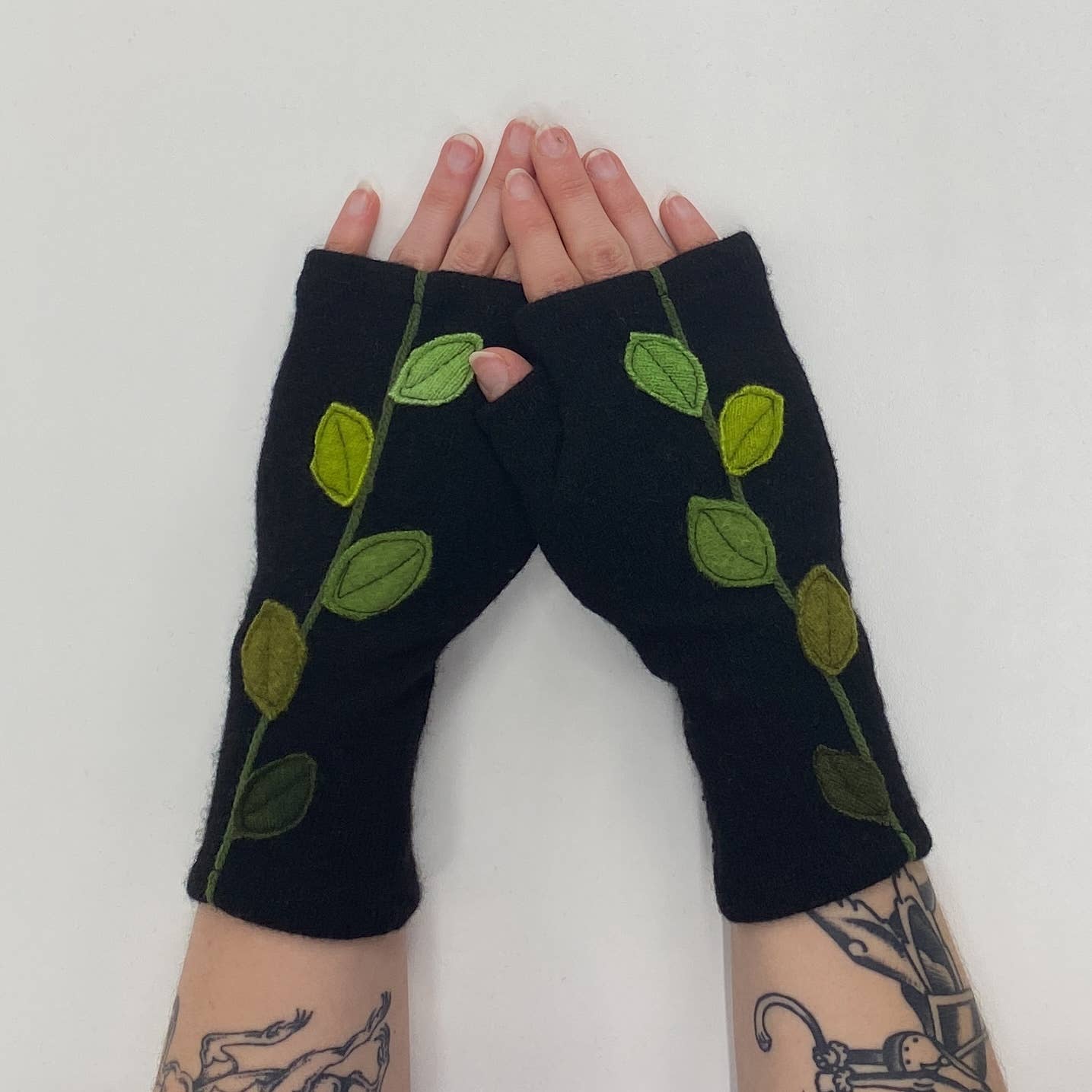 Fingerless Cashmere Gloves-Leaves