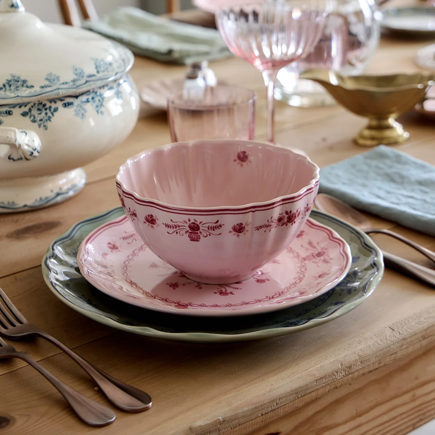 Costa Nova Vila 12-Piece Dinnerware Set with Bowl