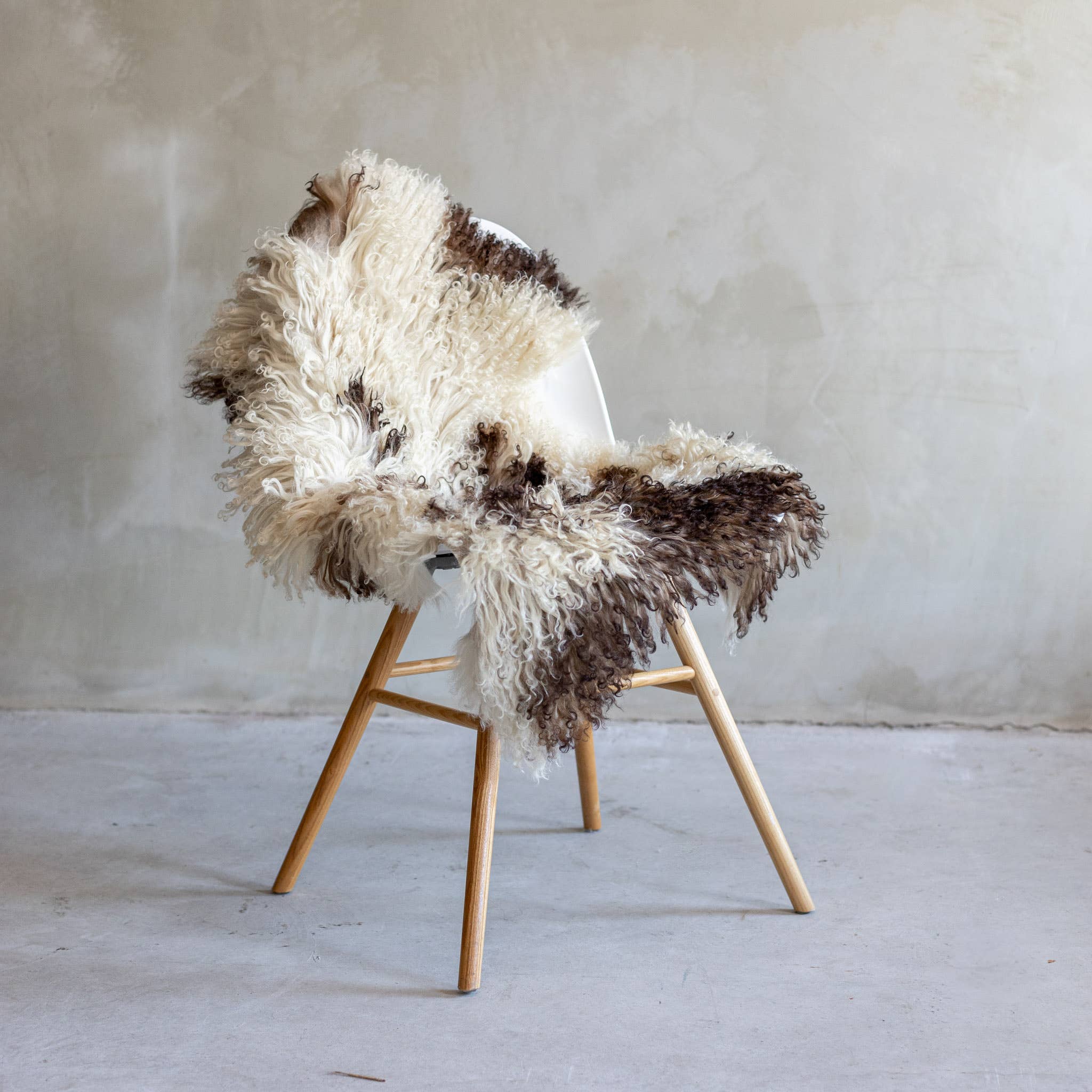 Curly Goat Sheepskin Rug