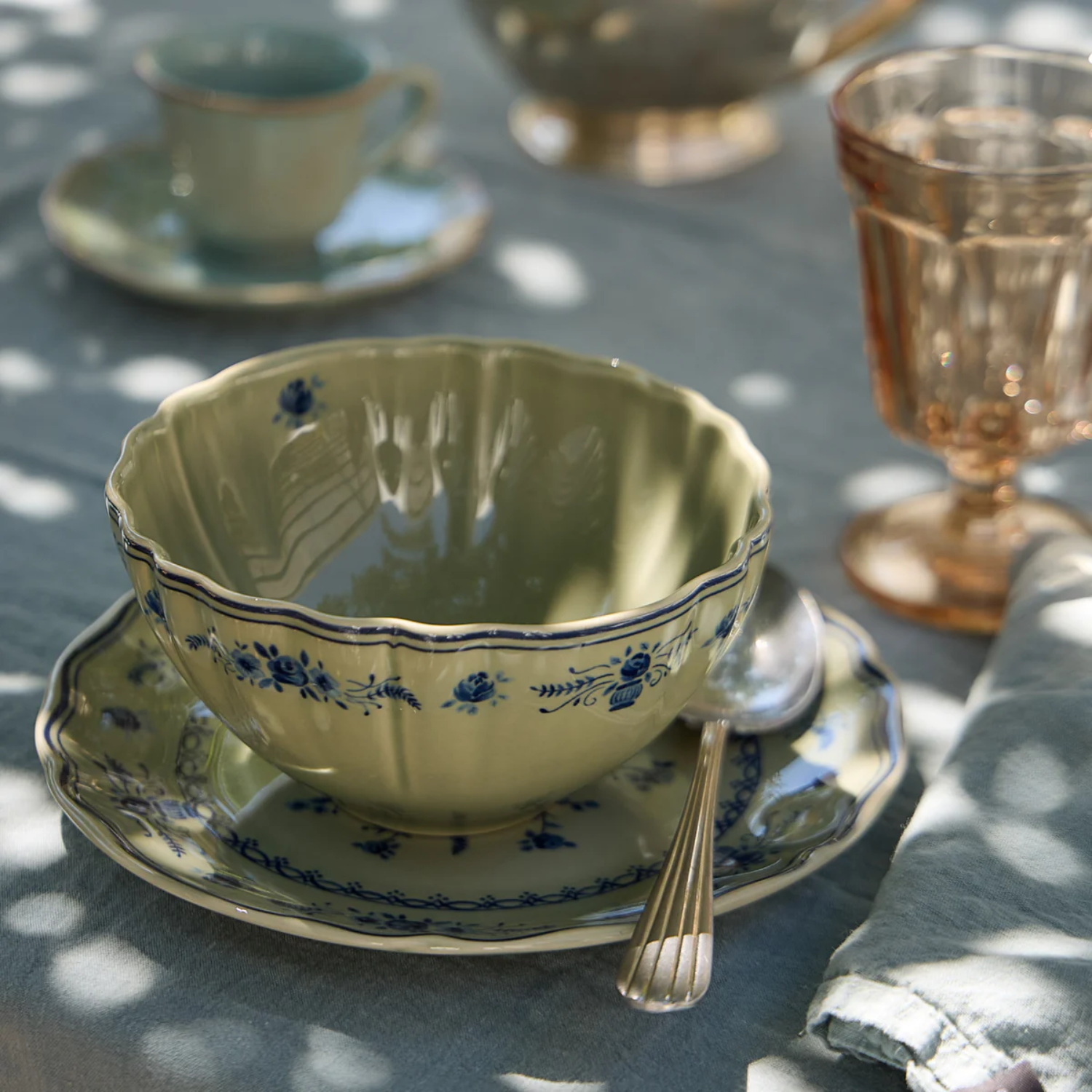 Costa Nova Vila 12-Piece Dinnerware Set with Bowl