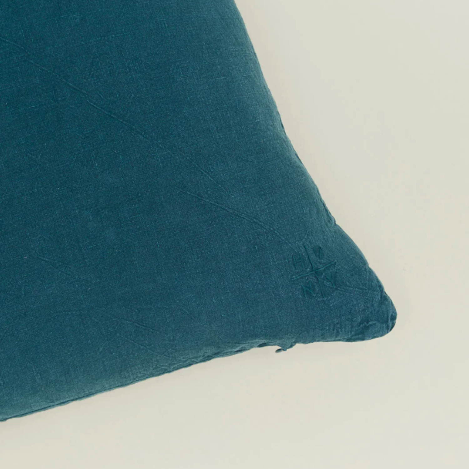 SIMPLE LINEN PILLOW-18 x18"