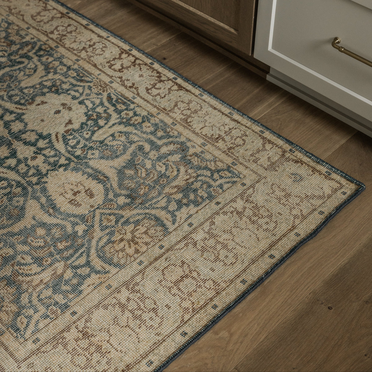 Anna Hand-Knotted Wool Rug