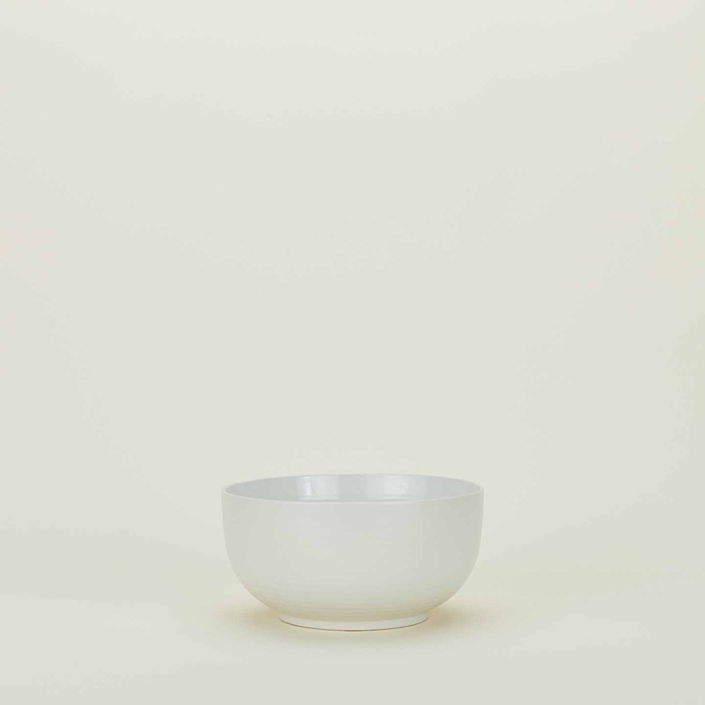 ESSENTIAL SERVING BOWL - BONE