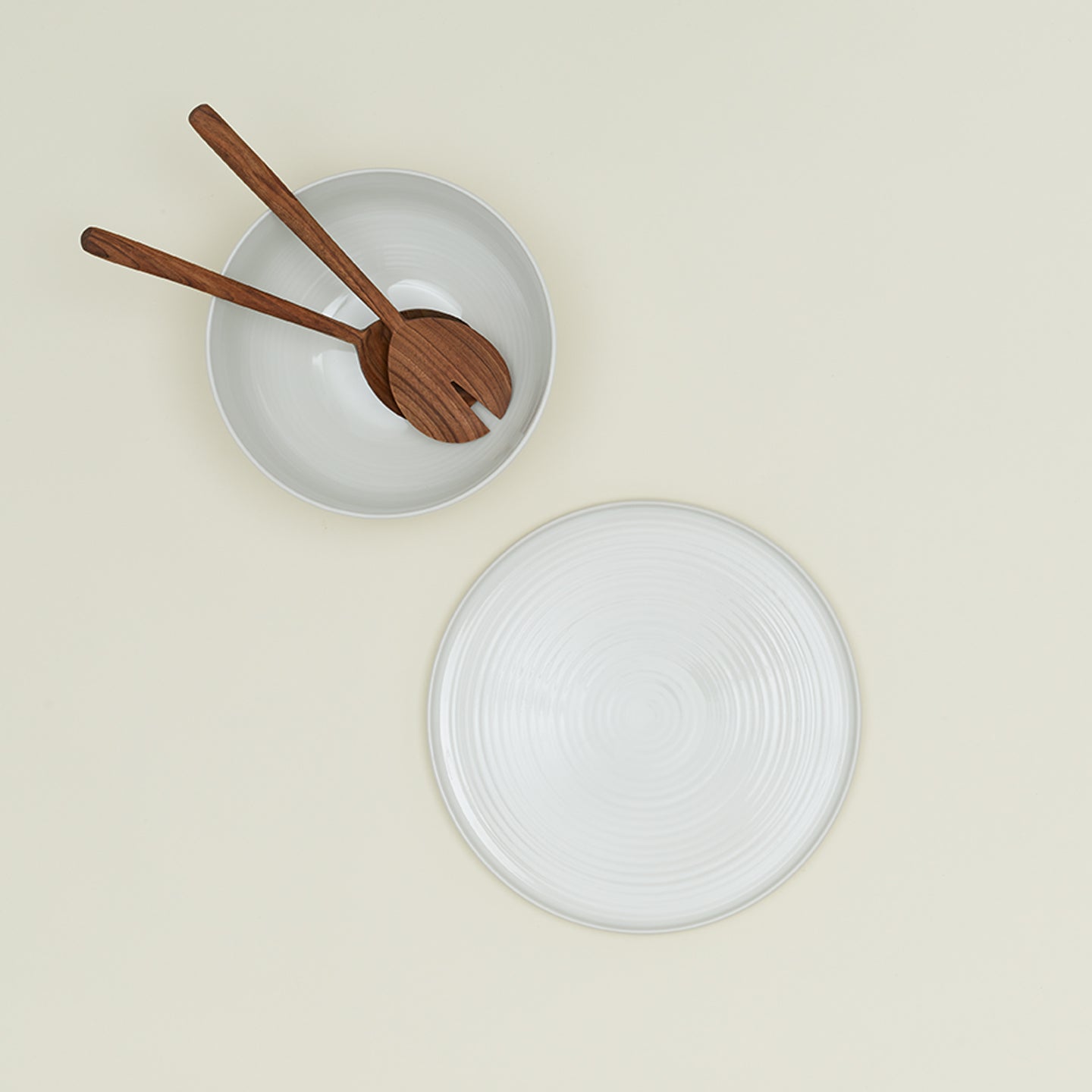 ESSENTIAL SERVING BOWL - BONE