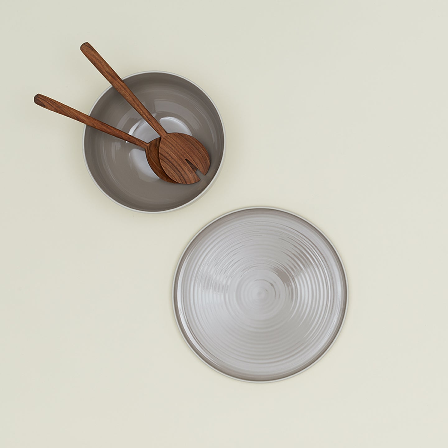 ESSENTIAL SERVING BOWL - LIGHT GREY