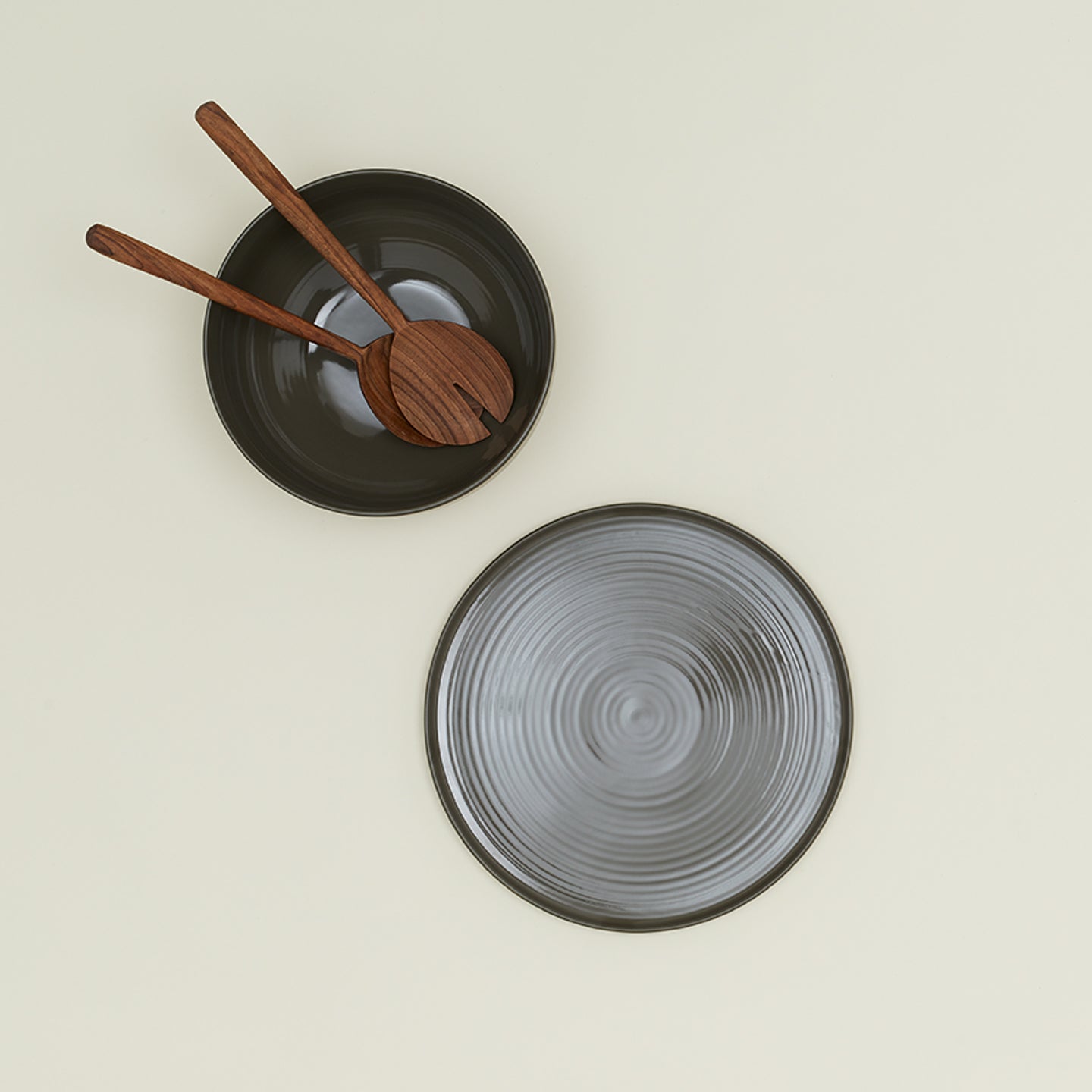 ESSENTIAL SERVING PLATTER - OLIVE