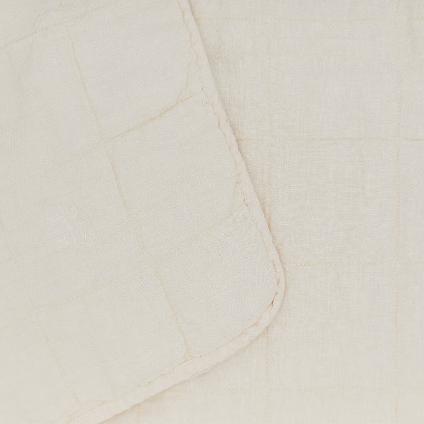 SIMPLE LINEN QUILT - IVORY