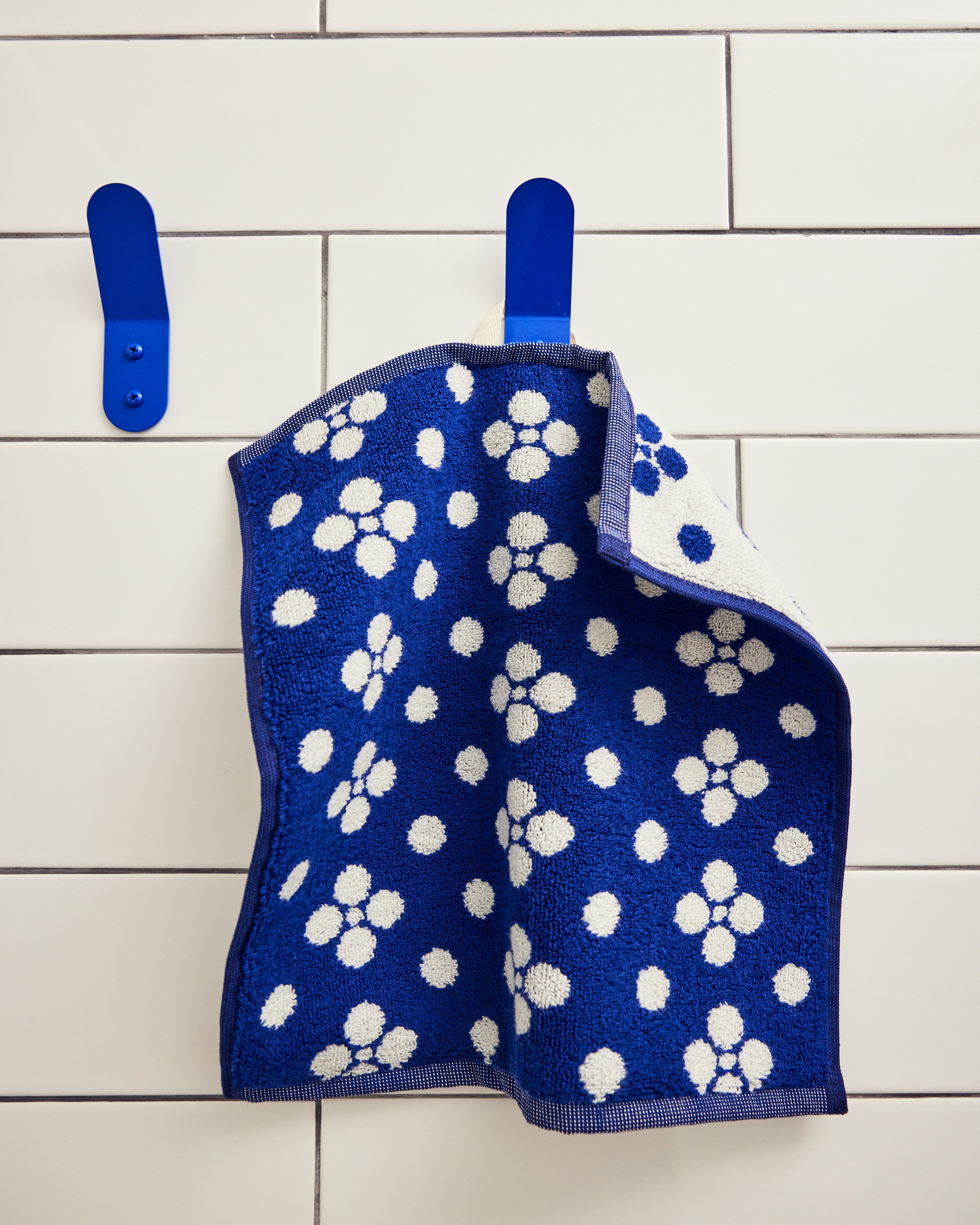 Navy Lisa Washcloth