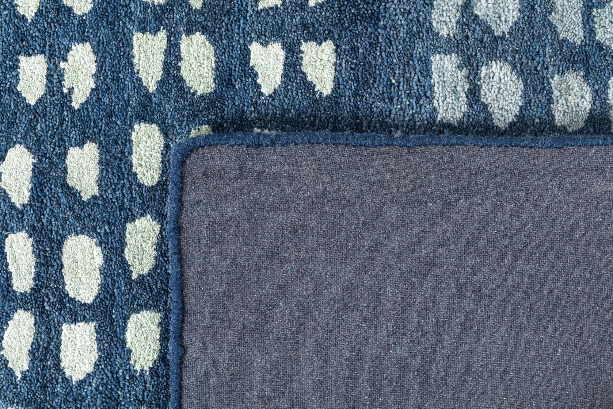 Hand Tufted Pigment Rug