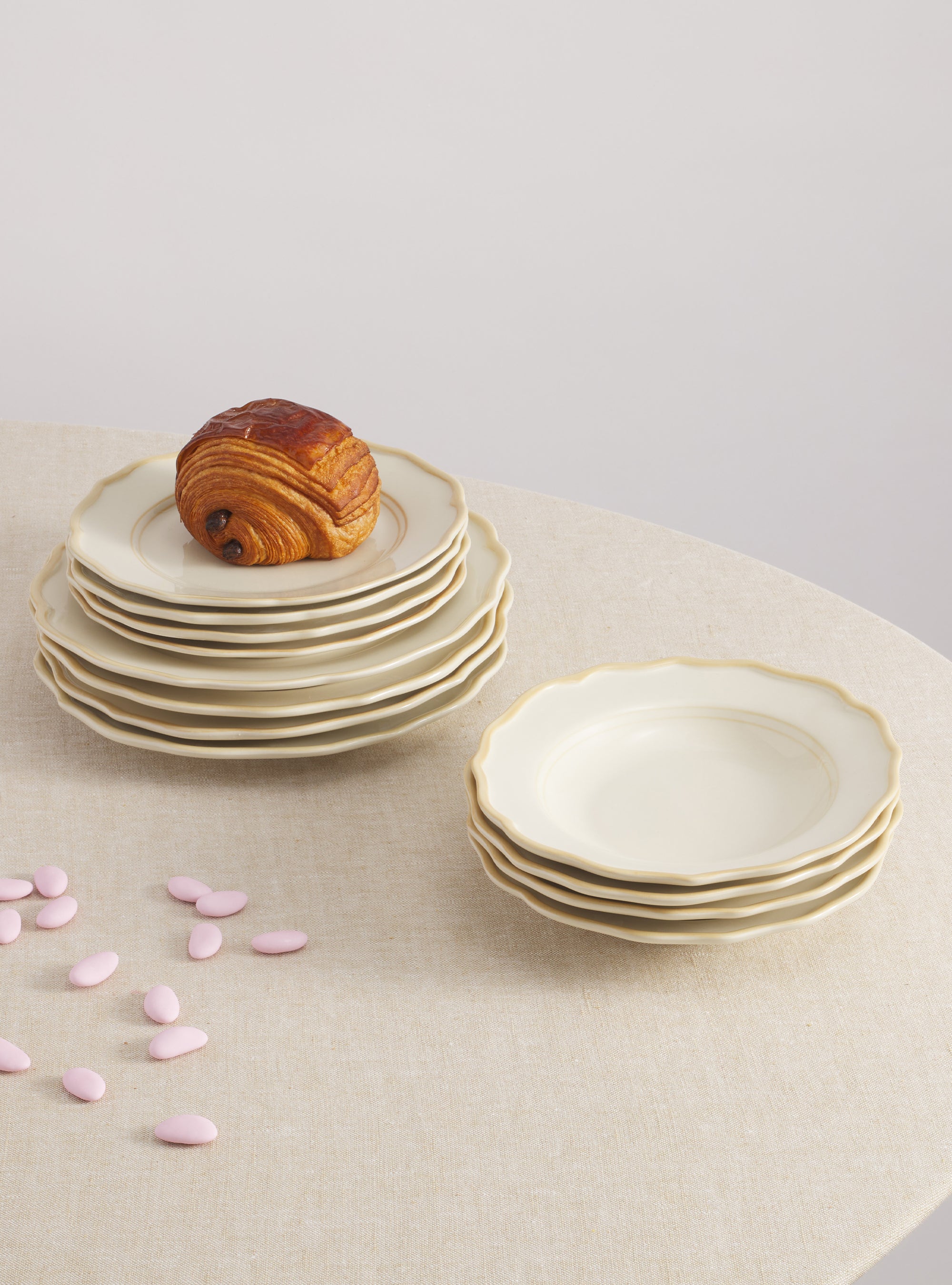 Colette 12 Piece Set with Pasta Bowl