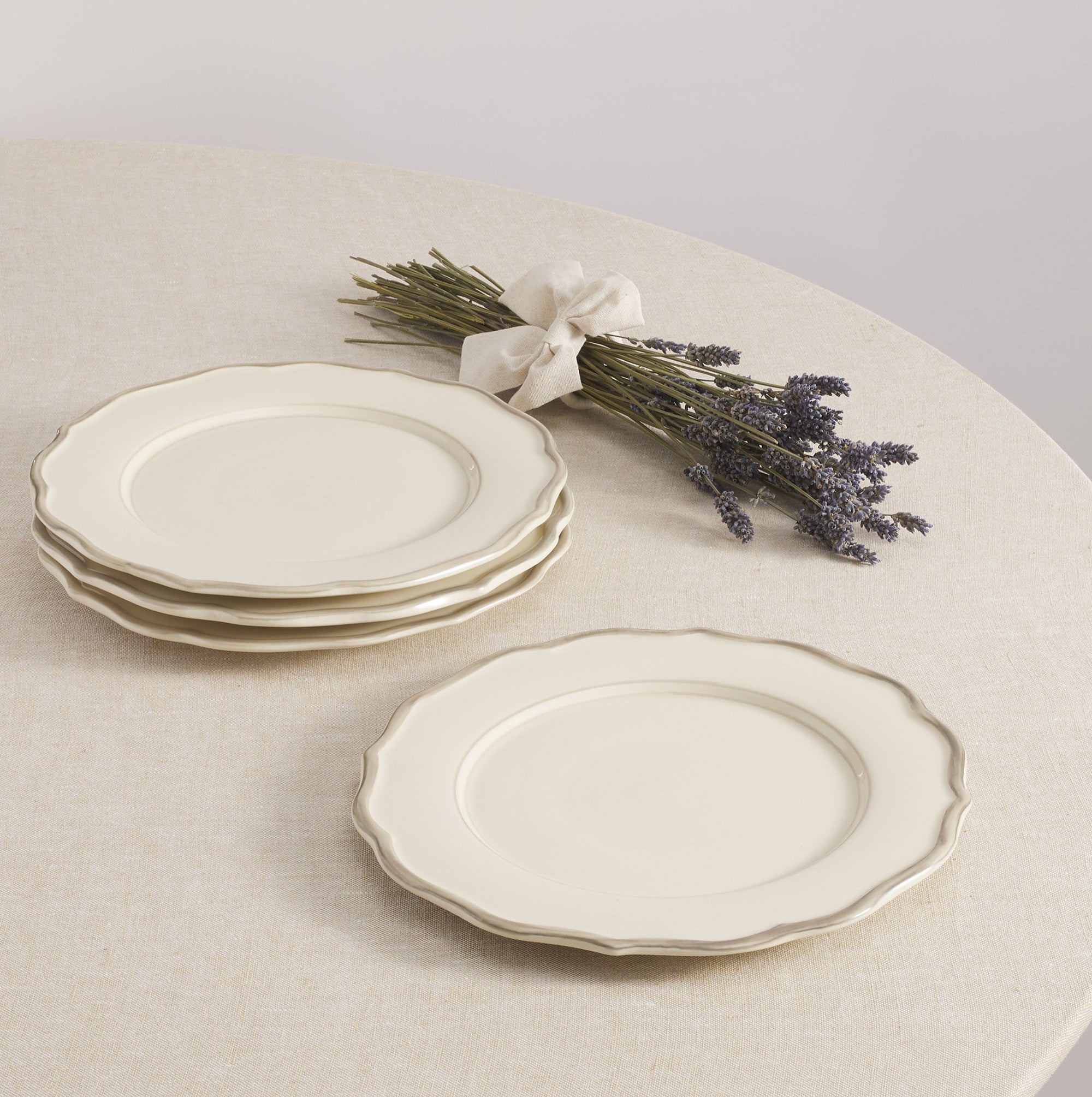 Beatrix Dinner Plate Set of 4 - Thumbnail 4