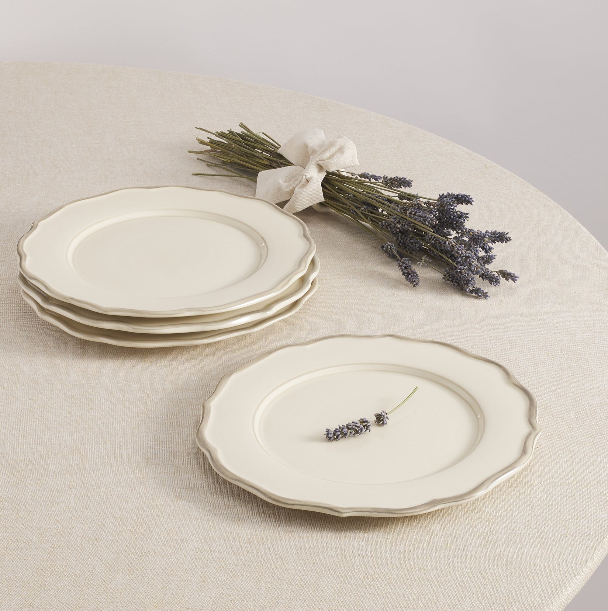 Beatrix Dinner Plate Set of 4 - Thumbnail 3