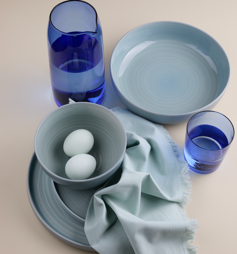 ESSENTIAL DINNERWARE - 16 PC SET, SKY