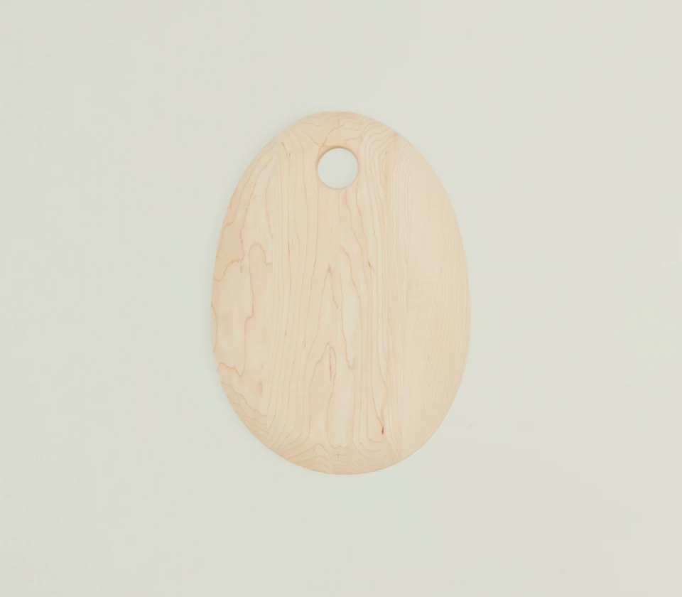 PEBBLE CUTTING BOARD - MAPLE