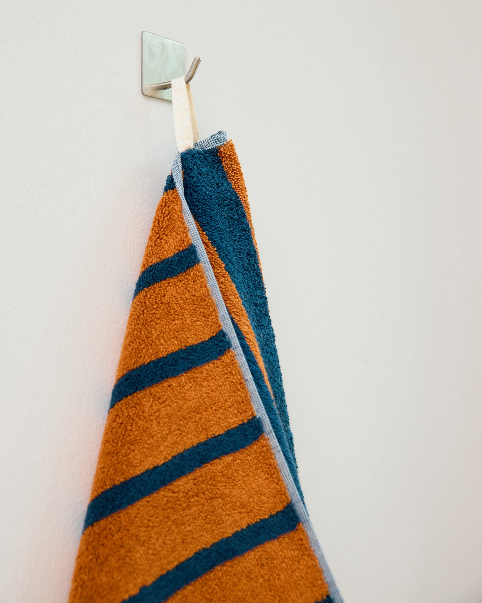 Warbler Hand towel