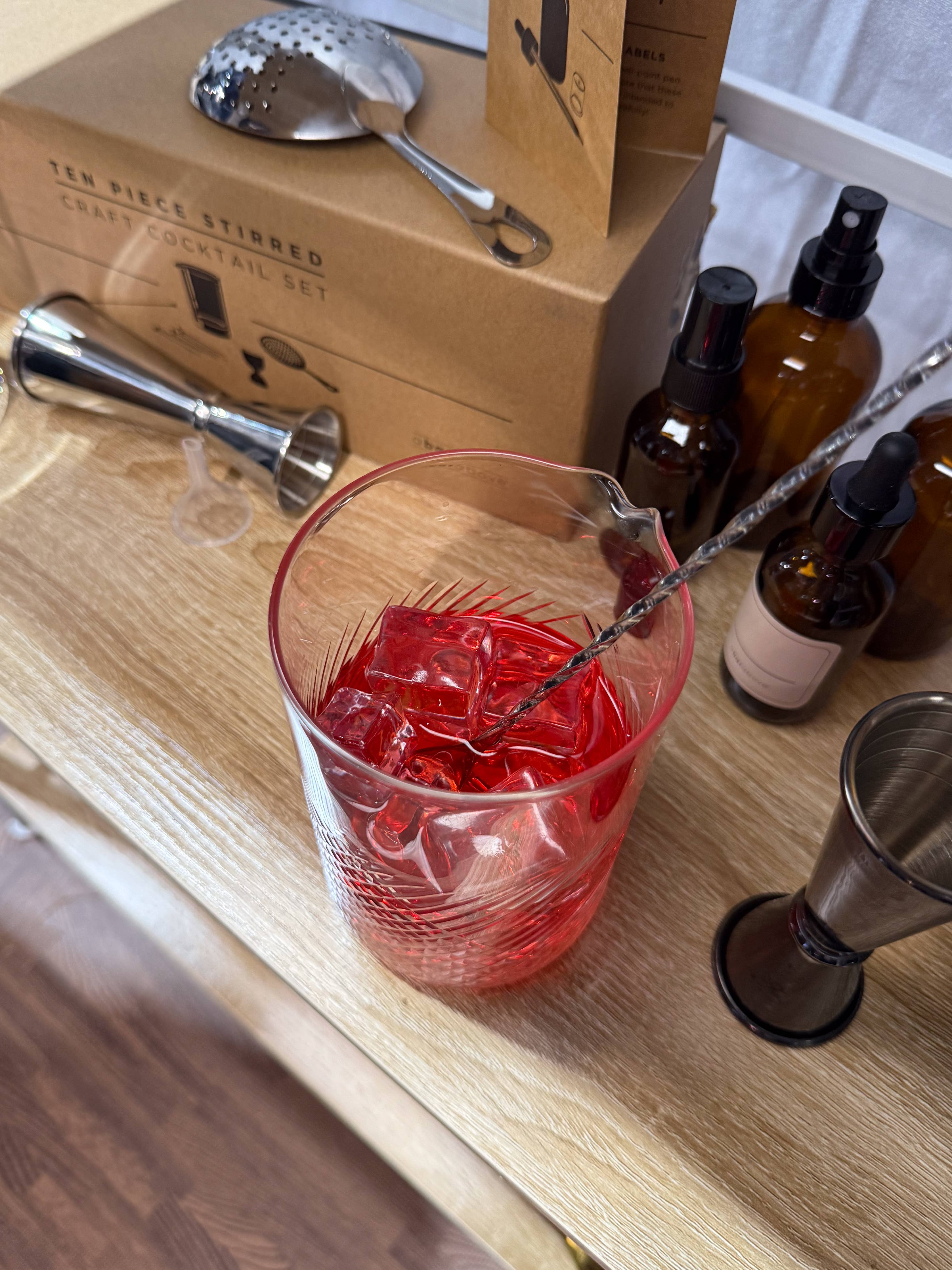 Craft Cocktail Mixing Glass - Diamond Cut Pattern