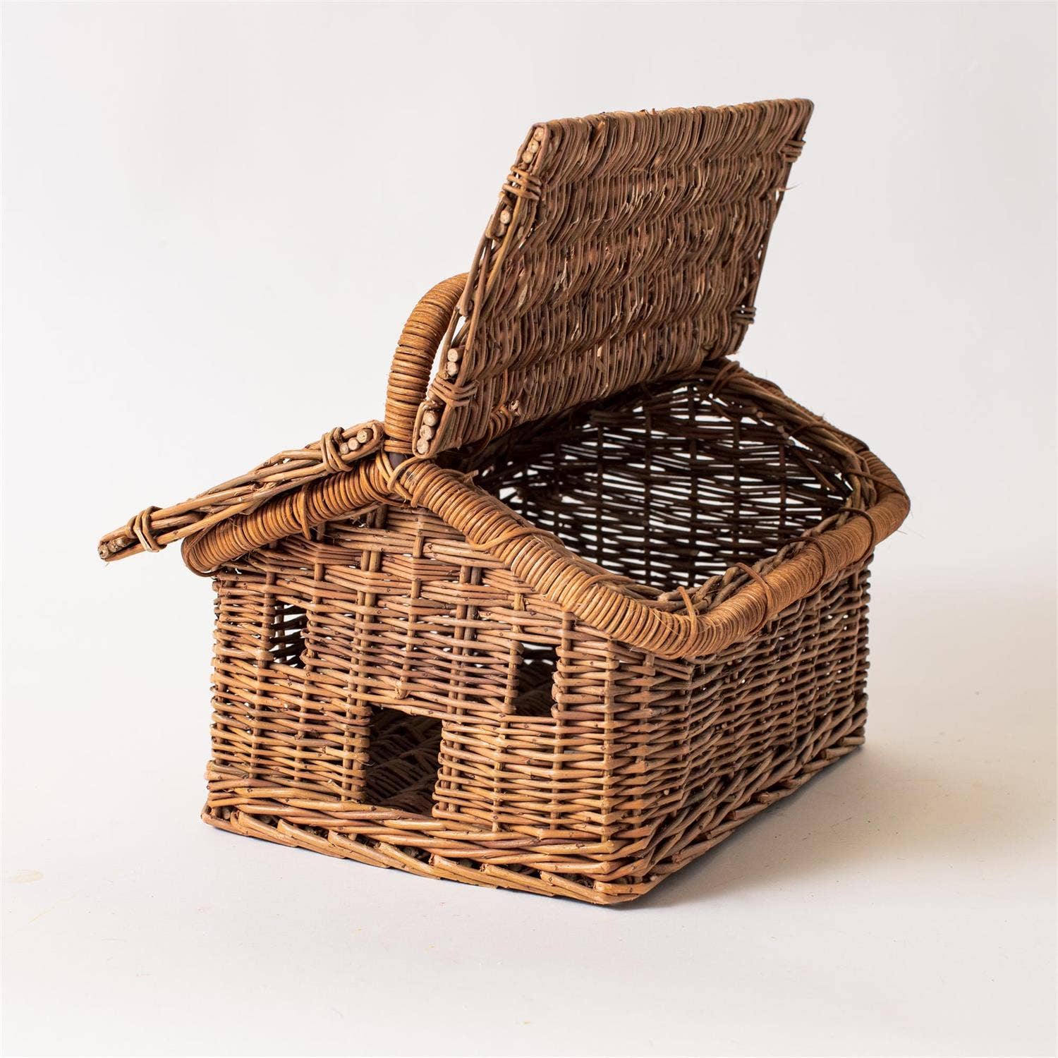 Homestead Hideaway Basket