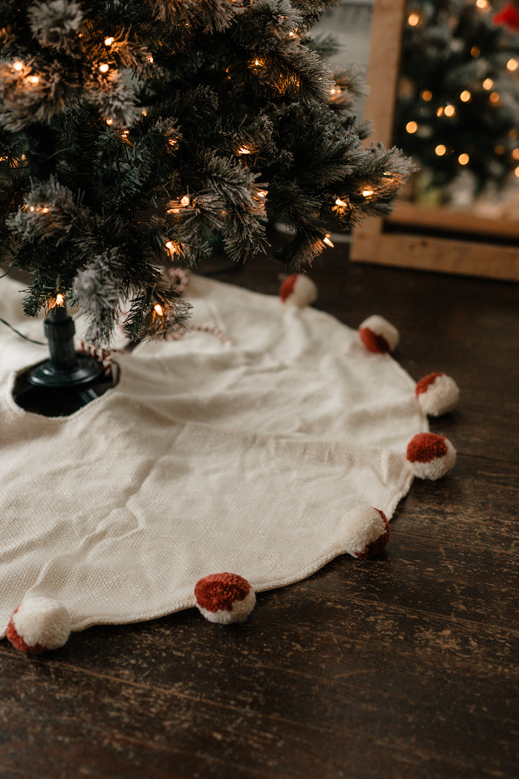 Texture Tree Skirt